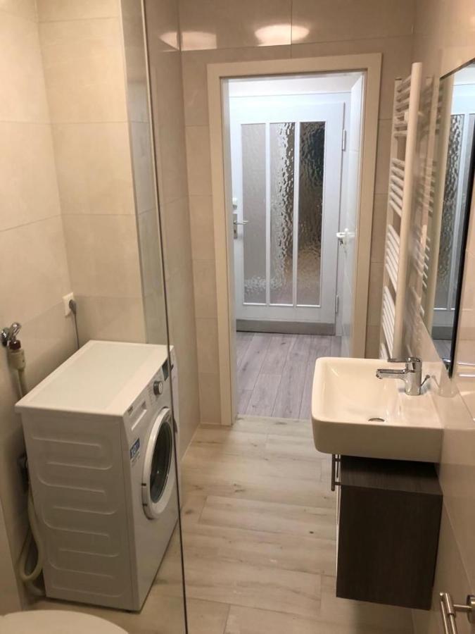 Hochfeld Apartment In เอาก์สเบิร์ก ภายนอก รูปภาพ