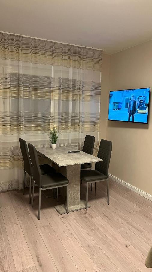 Hochfeld Apartment In เอาก์สเบิร์ก ภายนอก รูปภาพ