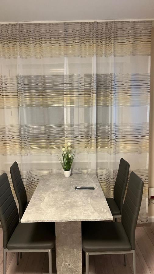 Hochfeld Apartment In เอาก์สเบิร์ก ภายนอก รูปภาพ